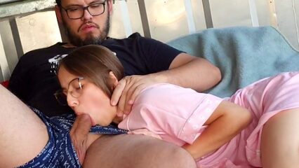 Предложил скучающей жене пососать член